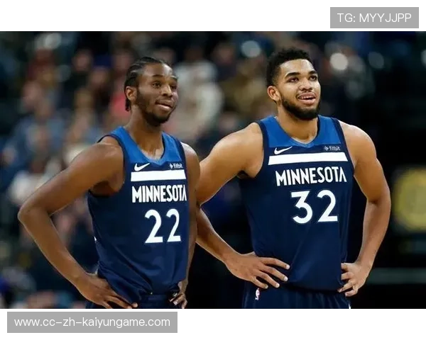 冠军教练战术手册被媒体连夜拆解，热议不断