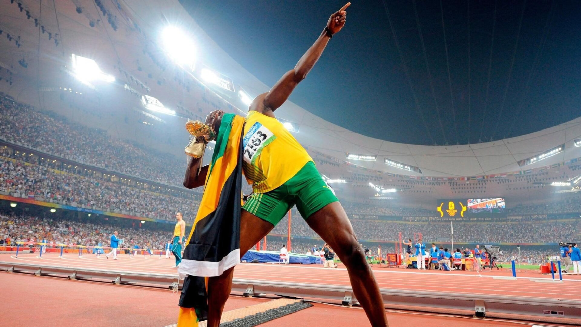 开云网站-波兰队赛制解析：如何通过精准的战术调整赢得关键比赛，波兰队阵型